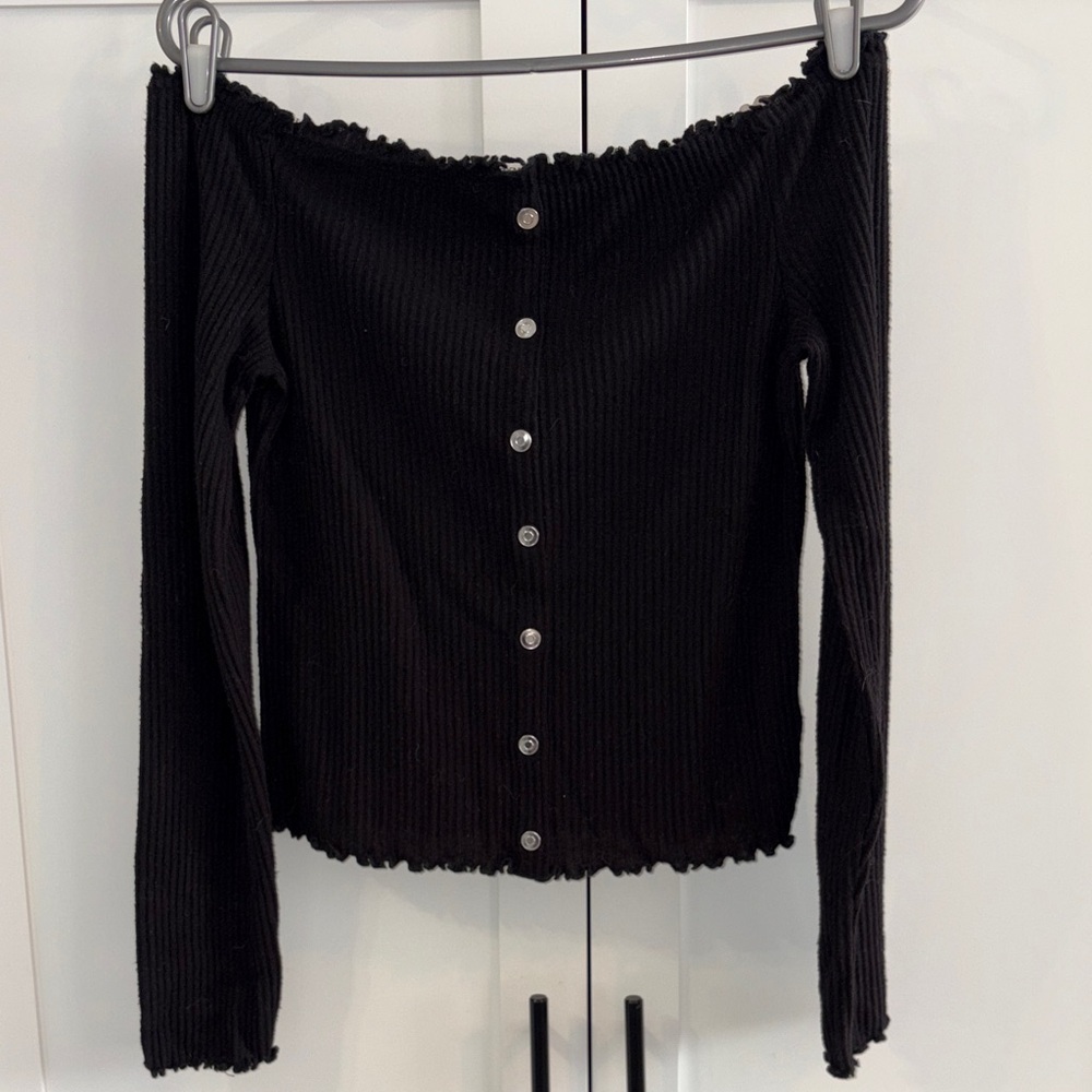 💥2/$33💥 Ardene Black Off-Shoulder Long Sleeve Crop Top